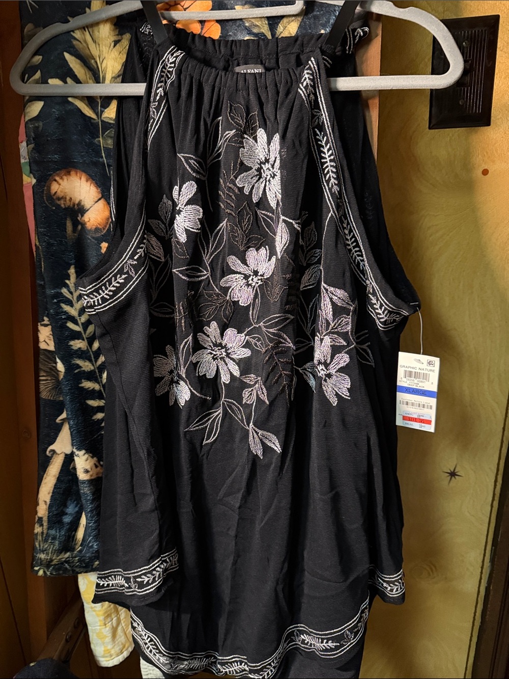 Graphic Nature Deep Black Tee — XL Size NWT Alfani
